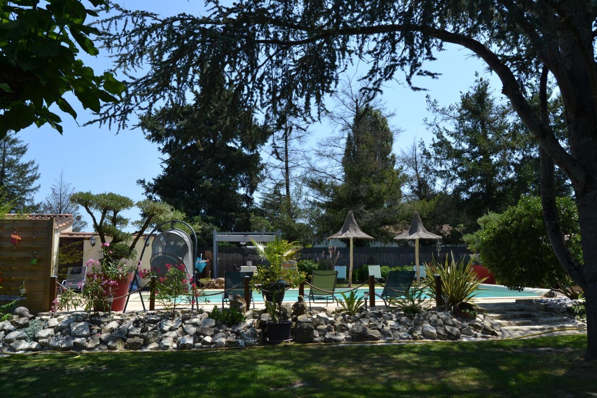 Le Gite De La Lombriere Saint-Denis-de-Pile Экстерьер фото