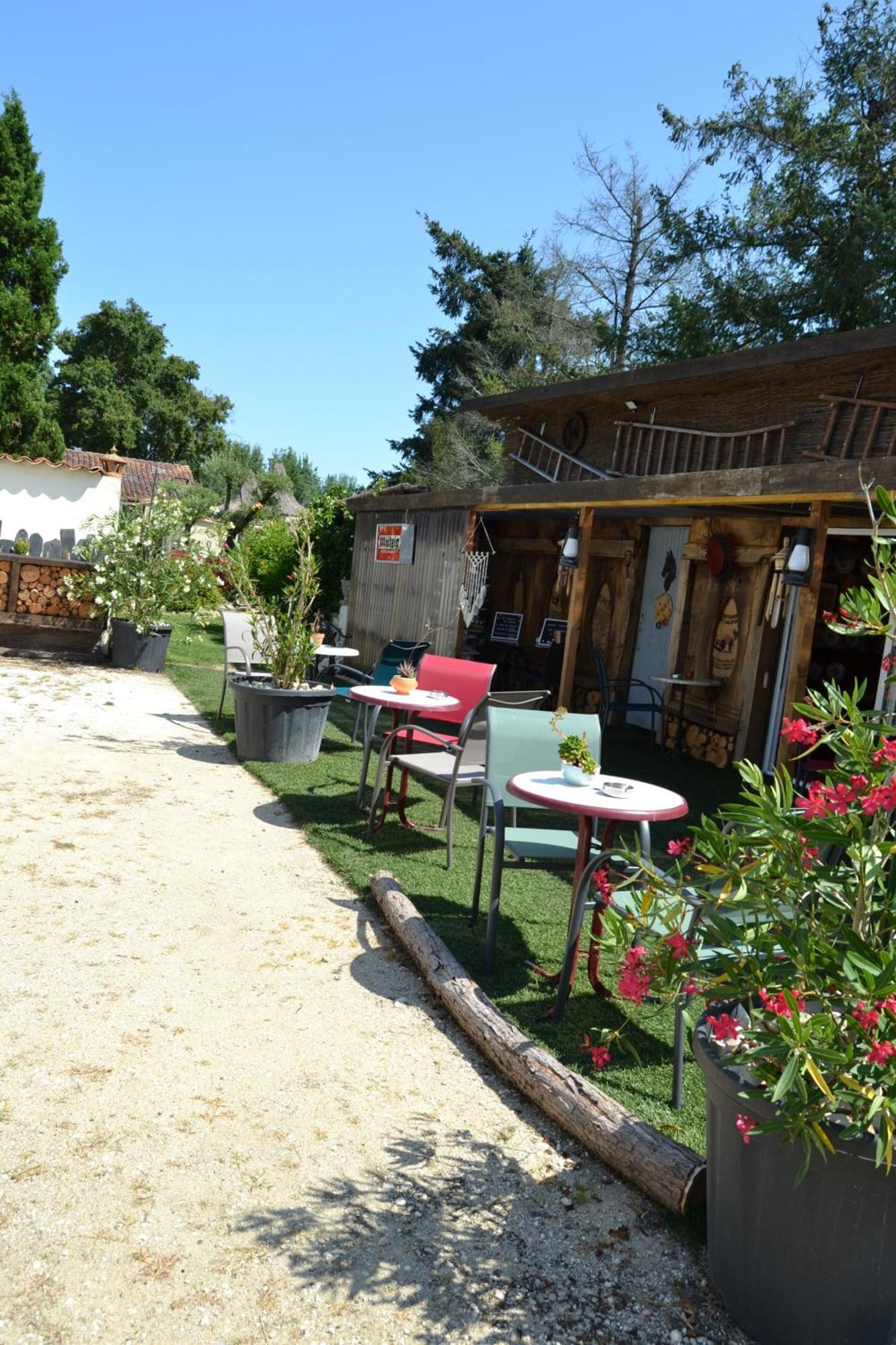 Le Gite De La Lombriere Saint-Denis-de-Pile Экстерьер фото